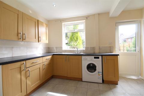 3 bedroom semi-detached house to rent, Wollaton Road, Beeston, Nottingham, NG9 2TD