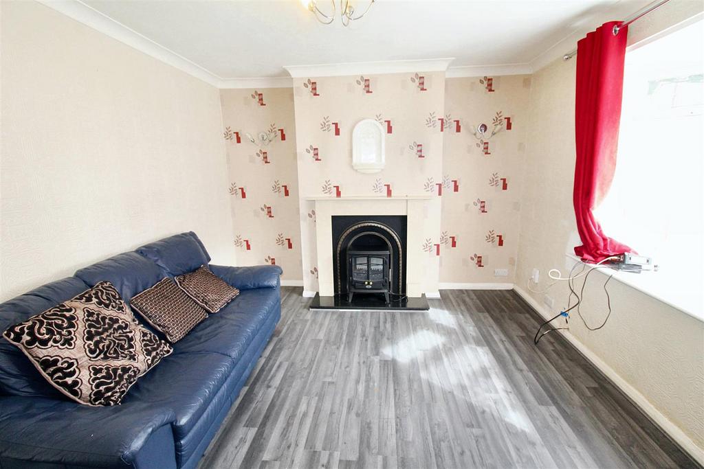 Living room 2.jpg
