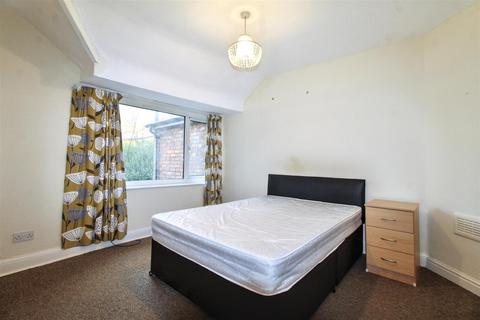 undefined, High Road, Chilwell, Nottingham, NG9 5EG