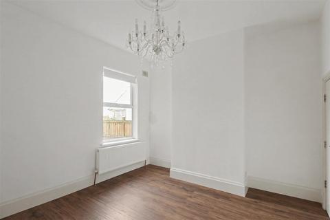 undefined, Queens Road, Beeston, Nottingham