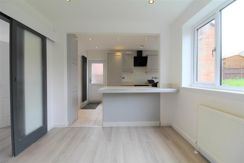 9 Dining Room.JPG
