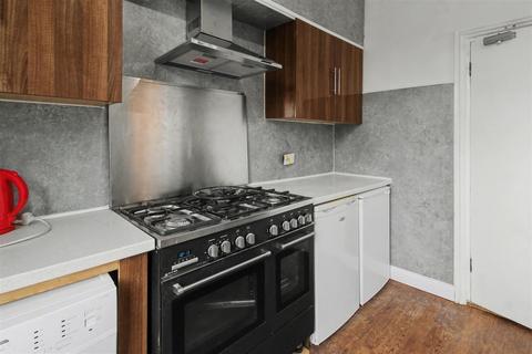 undefined, Chestnut Avenue, Beeston, Nottingham, NG9 1EL