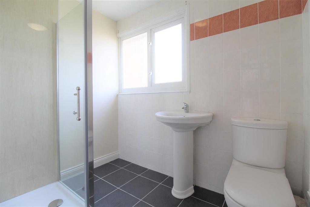8 Shower Room.JPG