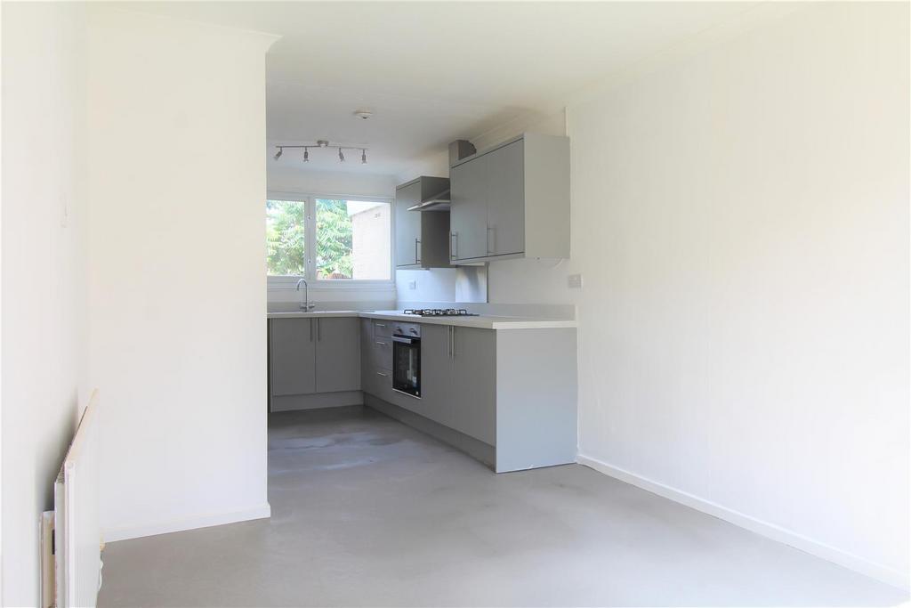 3 Kitchen.JPG