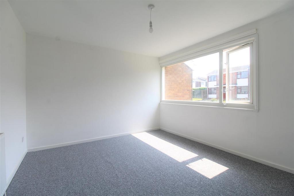 6 Master Bedroom.JPG