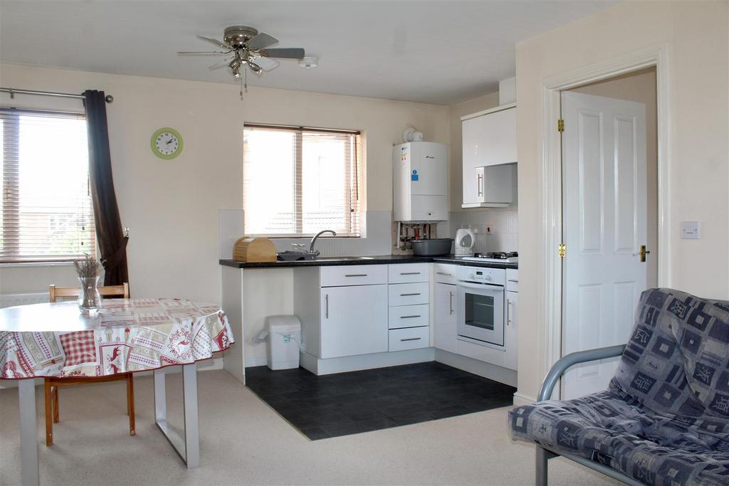 Living Area 1.JPG