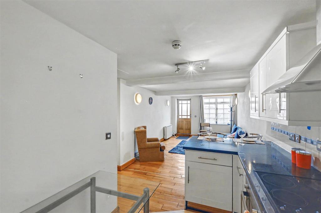 Kitchen 3.jpg
