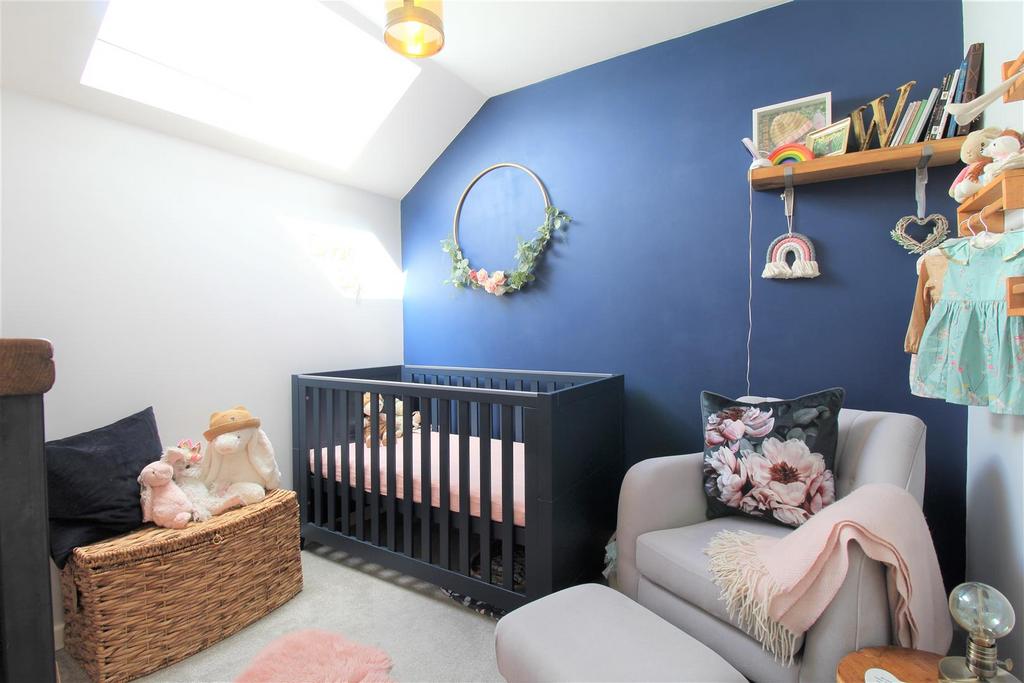 10 Bedroom 2.JPG