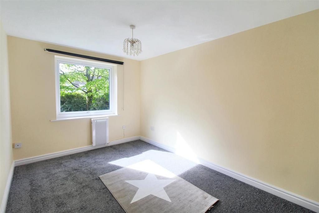 BEDROOM 1.jpg