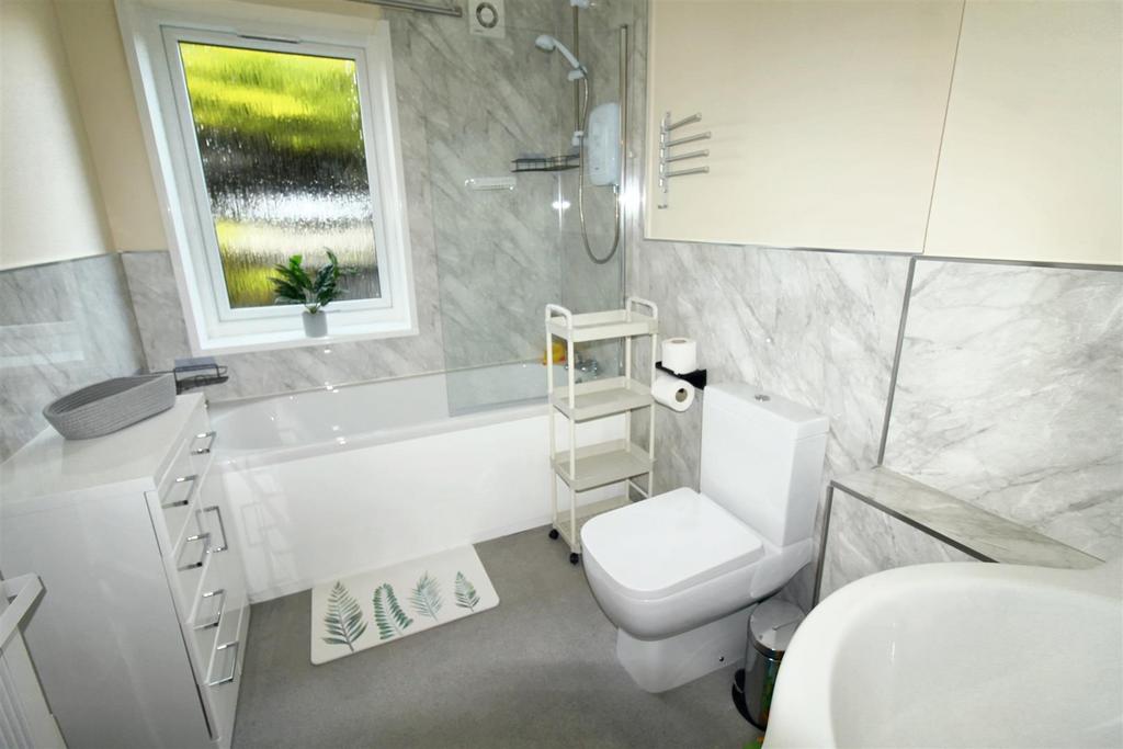 BATHROOM 1.jpg