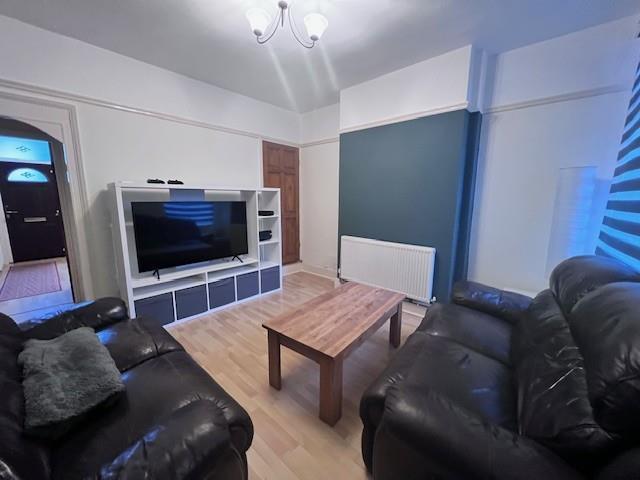 12 Worrall Avenue dining room 1.jpg