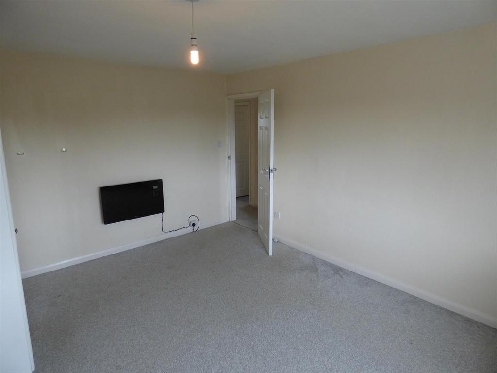 52 Elm Street bedroom one 1.JPG