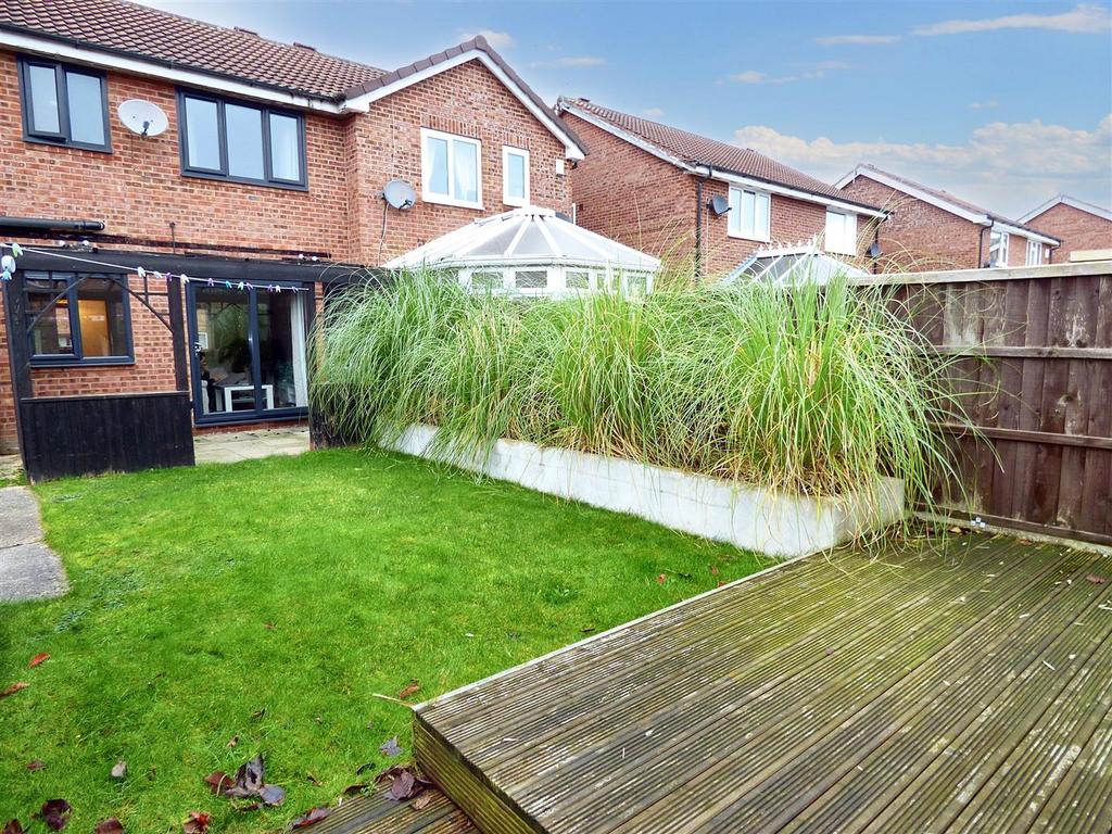 2 Wittering Close garden (3).jpg