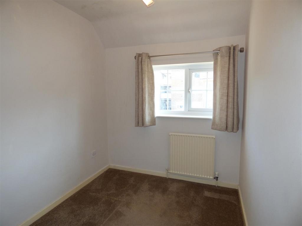 10 Kensington Close bedroom three.JPG