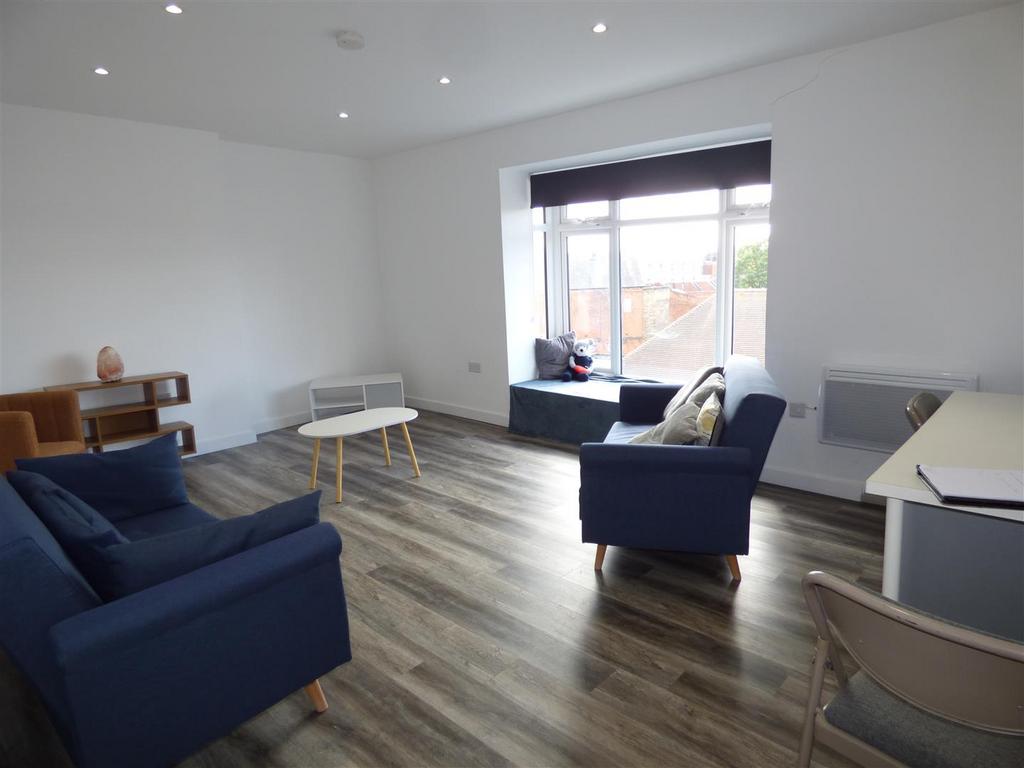 9 Brennan Place lounge.JPG