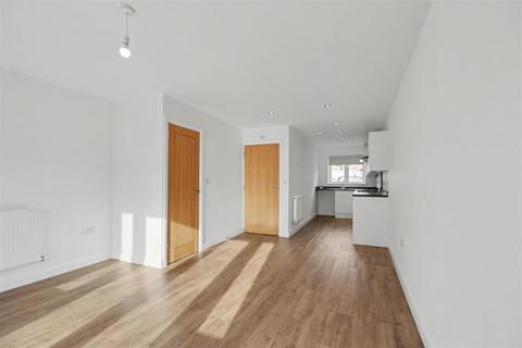 3 bedroom end of terrace house to rent, Marchie Close, Borrowash, DE72 3XX