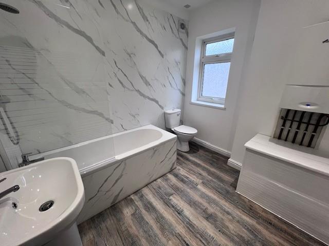 53 Hamilton Road bathroom.jpg