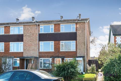 2 bedroom maisonette for sale, Simplemarsh Road, Addlestone, Surrey, KT15
