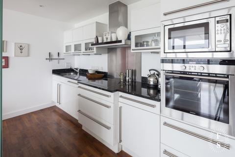 2 bedroom apartment to rent, Luna House, Bermondsey, SE16
