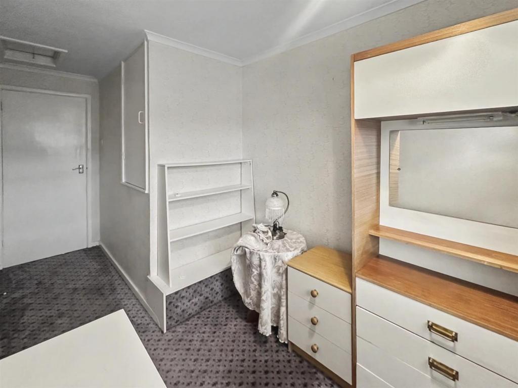 20 20 Bed 3.jpeg