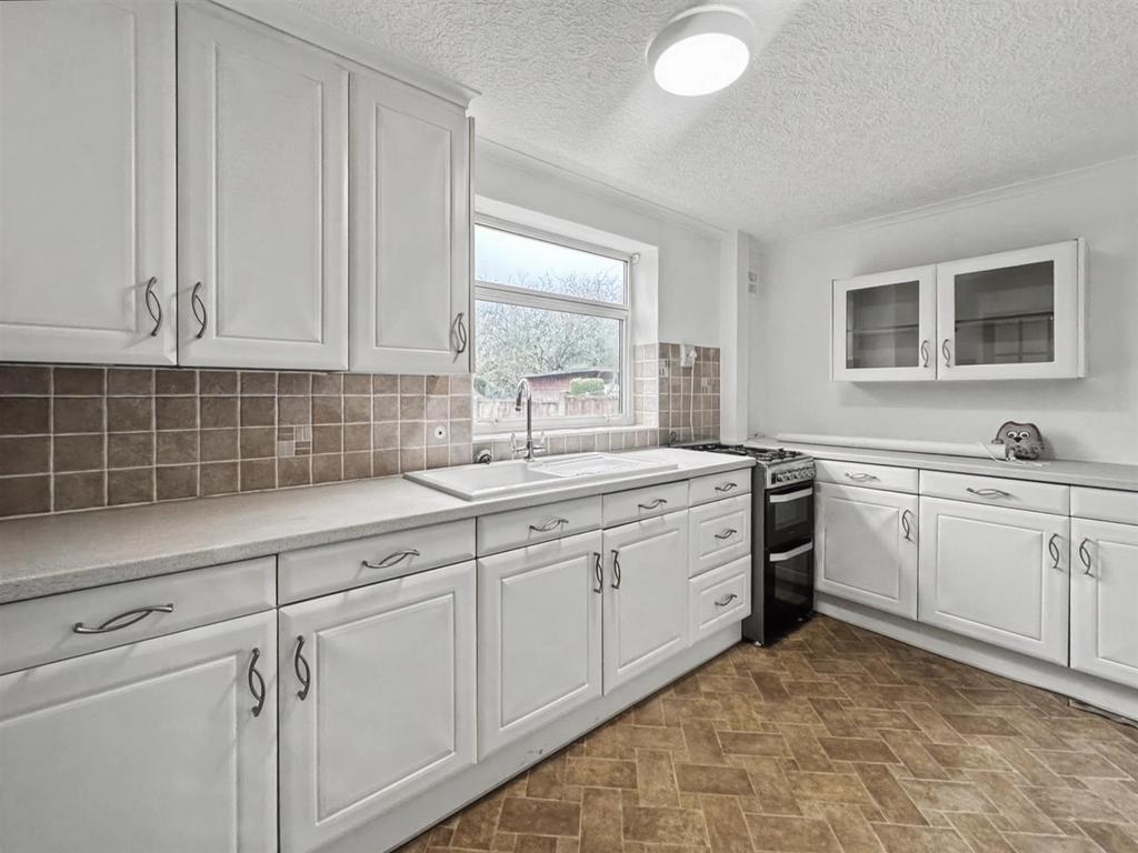 07 07 Kitchen.jpeg