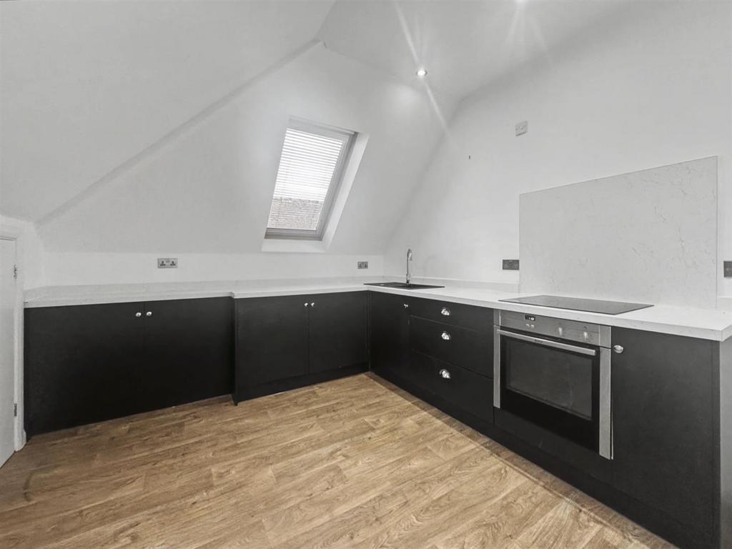 11 010 Kitchen.jpeg