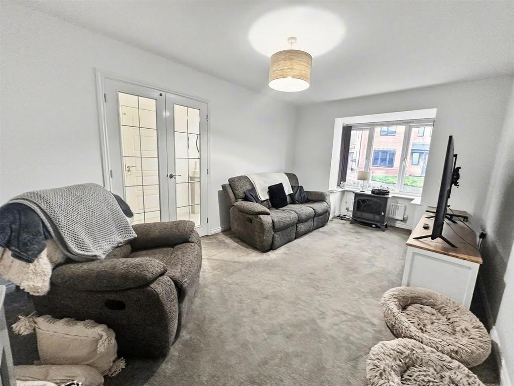003 Lounge 2.jpg