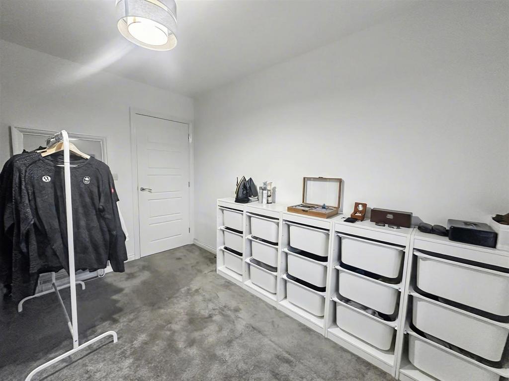 014 Bed 2.jpg