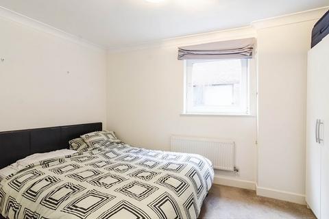 2 bedroom apartment to rent, High Timber Street EC4V, EPC:D