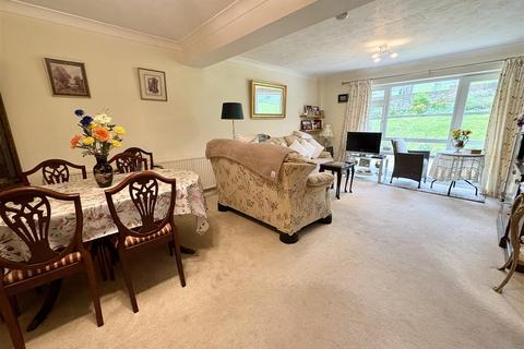 2 bedroom flat for sale, Silverdale Road, Eastbourne