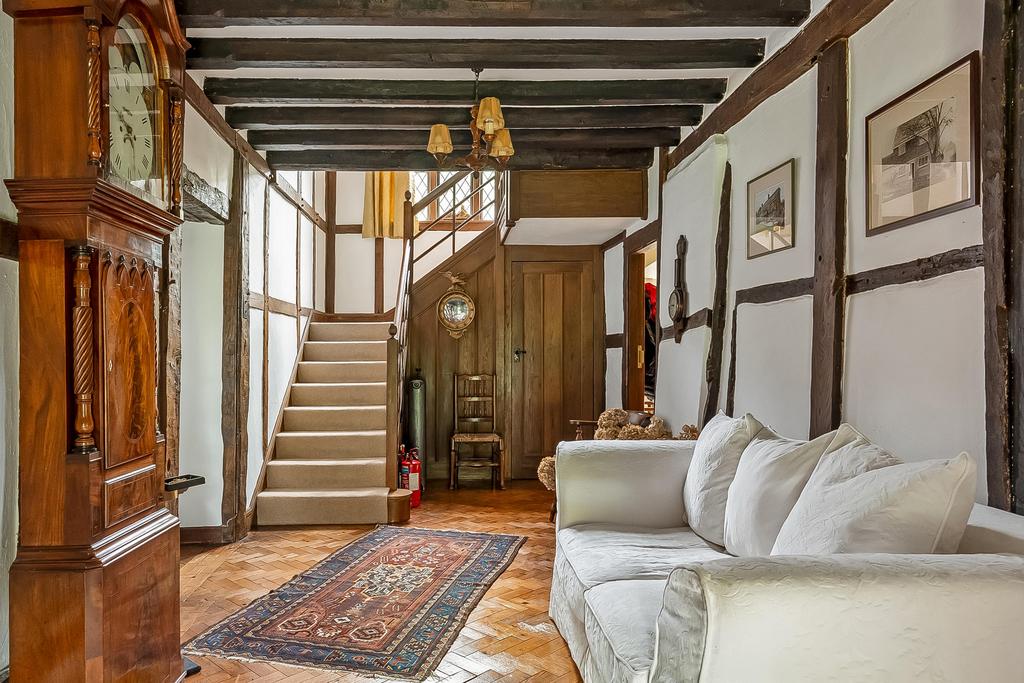House in Horsham, Rudgwick - More