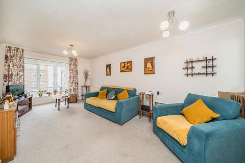 undefined, Kingston Road, New Malden KT3