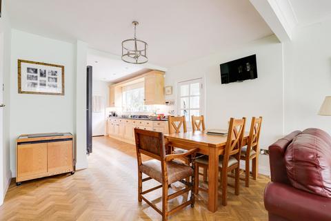 undefined, Sutton Passeys Crescent, Nottingham NG8