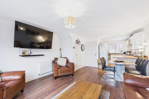 3 bedroom semi-detached house for sale, Truro Court, Sutton-on-hull, Hull, HU7 4ZS