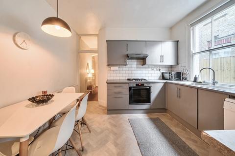 2 bedroom apartment for sale, Valetta Road, London