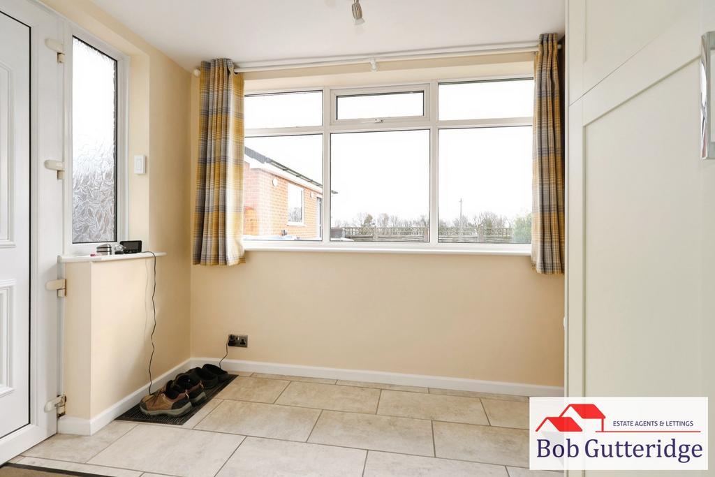 Fitted kitchen / dining room