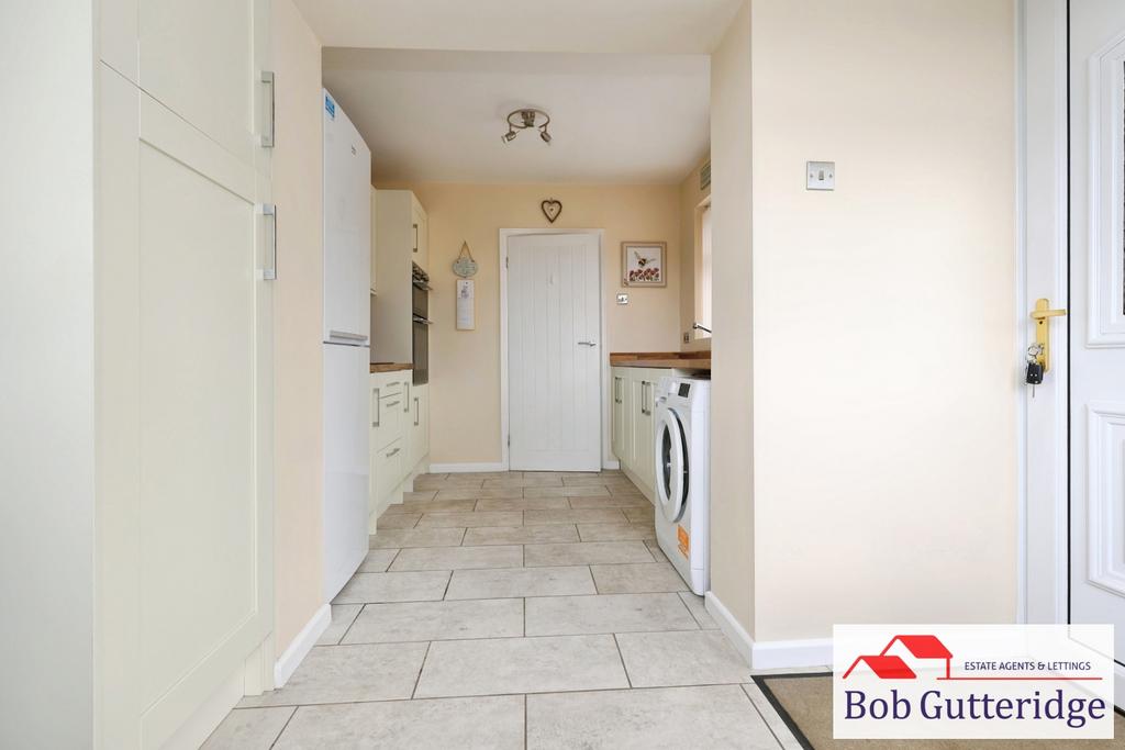 Fitted kitchen / dining room