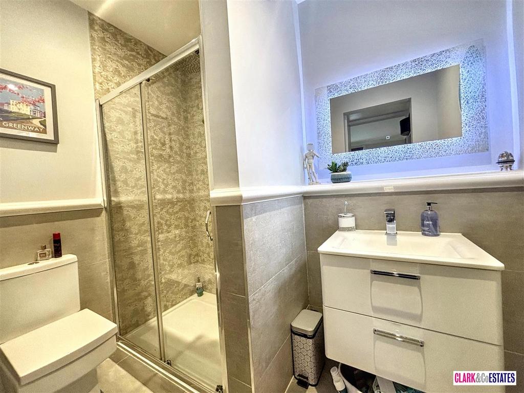 Ensuite