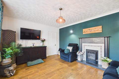 3 bedroom terraced house for sale, Hathersage Road, Hull, HU8 0EL