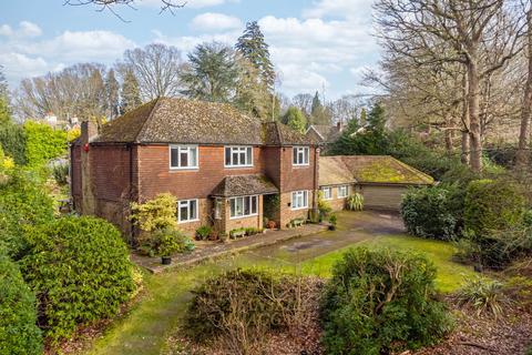 4 bedroom detached house for sale, Osmunda Bank, East Grinstead RH19