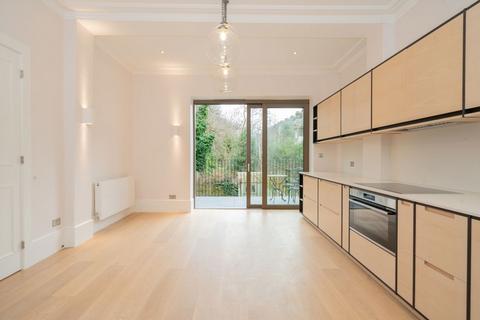 3 bedroom flat to rent, Lower Addison Gardens, London W14