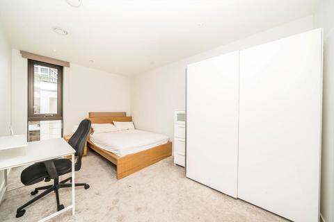 2 bedroom flat to rent, St. Gabriel Walk, London SE1