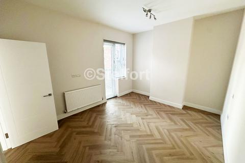 2 bedroom apartment to rent, Bromley Road, Bromley BR1