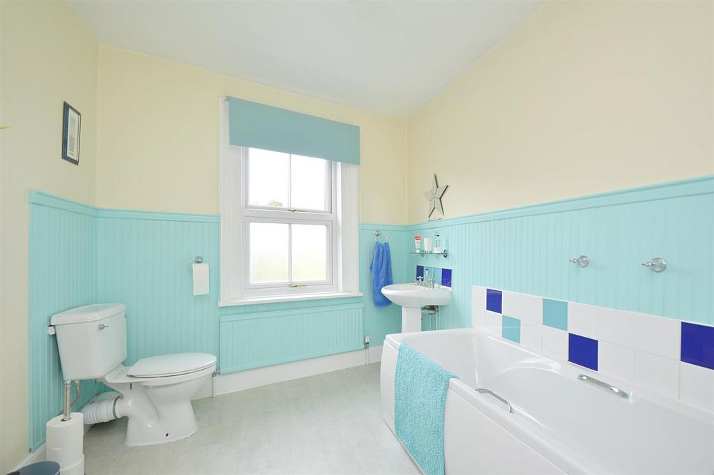 Bathroom.jpg