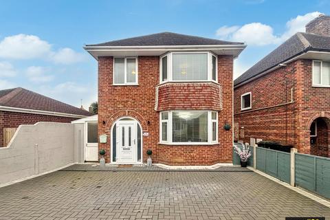 3 bedroom house for sale - Heathwood Road, Weymouth
