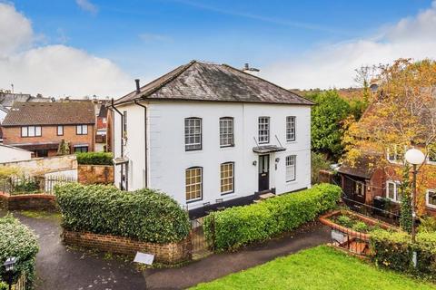 2 bedroom apartment to rent, ARCHWAY PLACE, DORKING, RH4