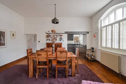 3 bedroom flat for sale, Independent Place, Shacklewell, London, E8