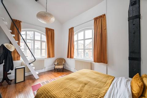 3 bedroom flat for sale, Independent Place, Shacklewell, London, E8