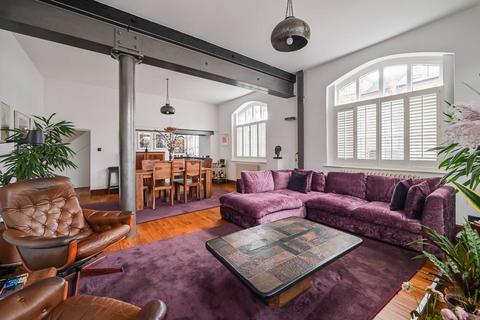 undefined, Independent Place, Shacklewell, London, E8