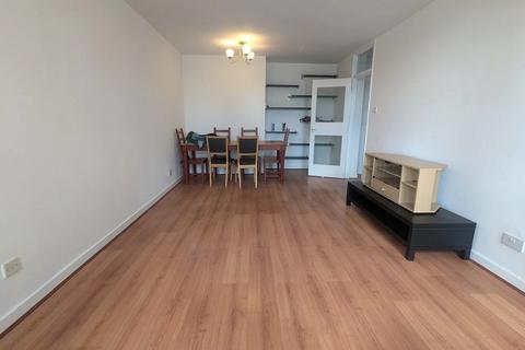 2 bedroom flat to rent, Odessa Street, London SE16